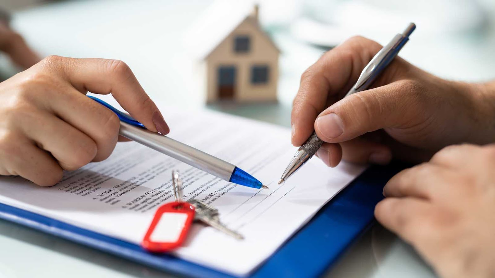 The Difference Between a Mortgage And a Deed